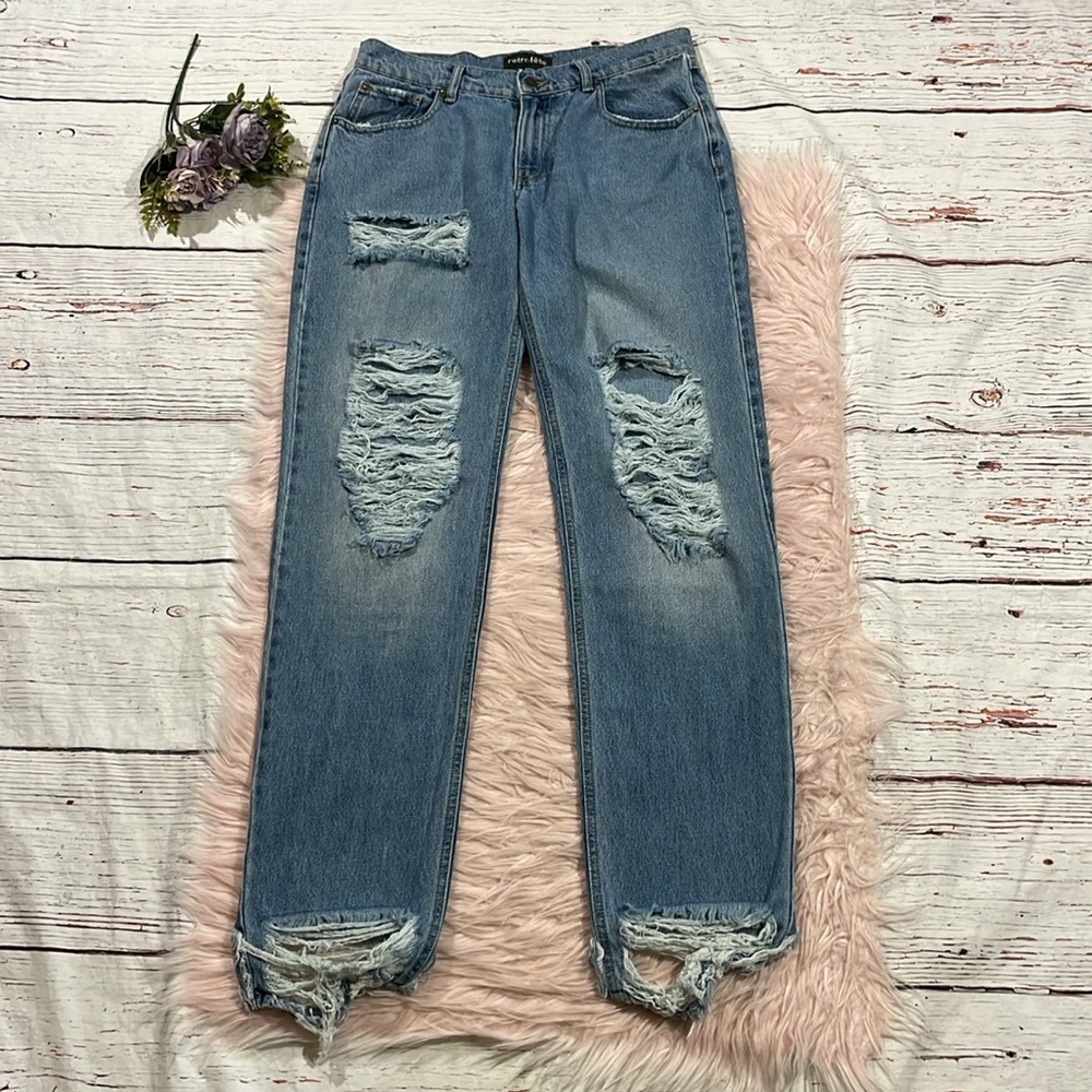 NWT Retrofete Women’s Maggie Distressed Low Rise Jean in Coast - Picture 2 of 10